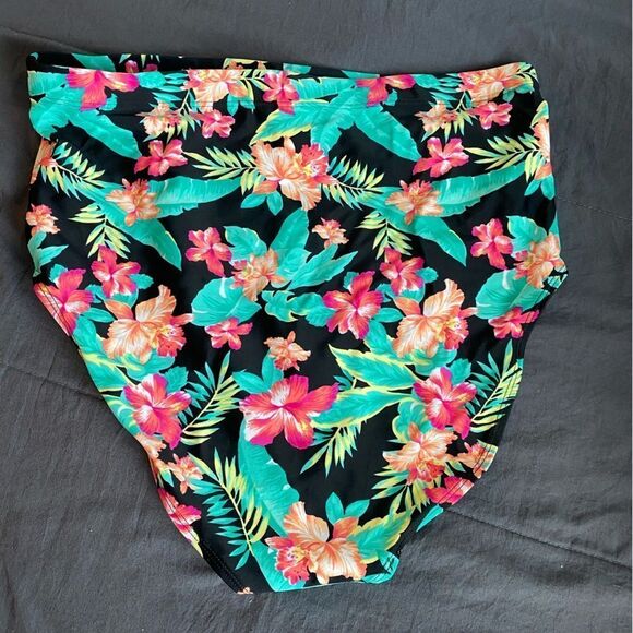 Forever 21+ High-Waisted Green Floral Swim Suit Bottoms Size XL - Picture 3 of 5
